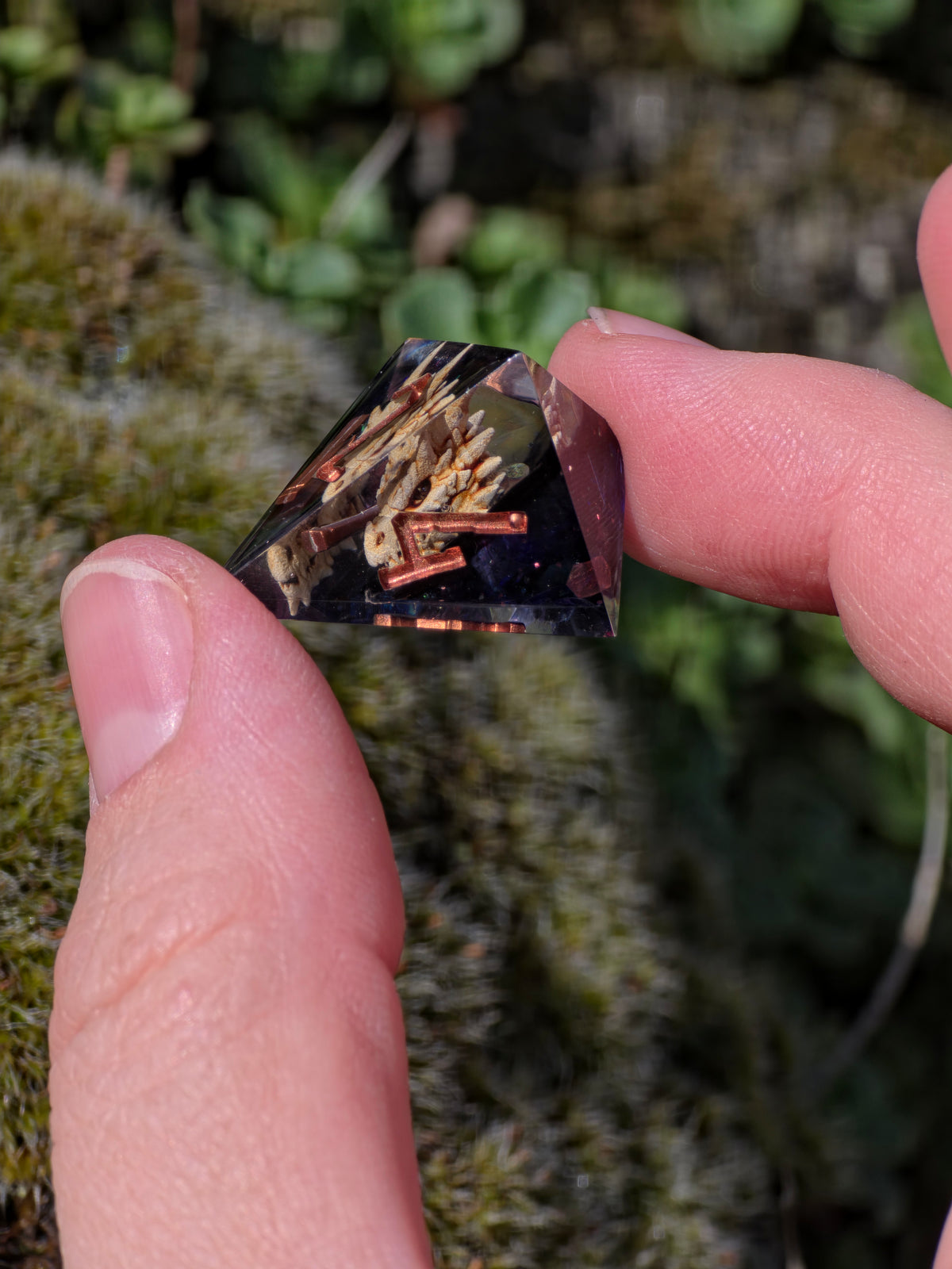 Dragon's Legacy – Ancient Skulls Drachen Schädel Würfelset – 7-teiliges DnD Resin Dice Set | Dragon Skull Dice mit Kupfer Zahlen | Handmade Fantasy Würfel