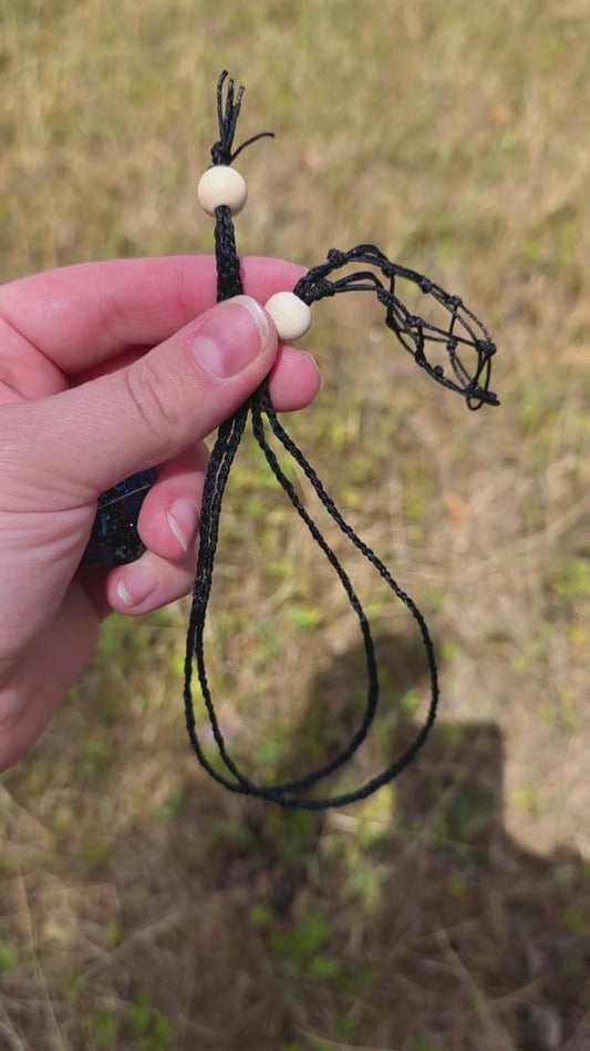 Shadow Weaver – Dice Pendant Würfelhalter für 35 mm D20 – Schwarze Dice Necklace | Verstellbarer Dice Holder für Resin Würfel Shiggy
