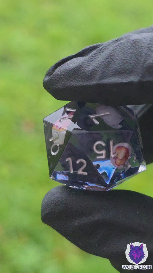 Polyedrischer Einzelner D20 „Cookie Cats“ – Handgemachter Resinwürfel Standardgröße mit süßen Katzen, Waschbär, Cupcake & Cookies | DnD Dice Pen and Paper | Kawaii Würfel