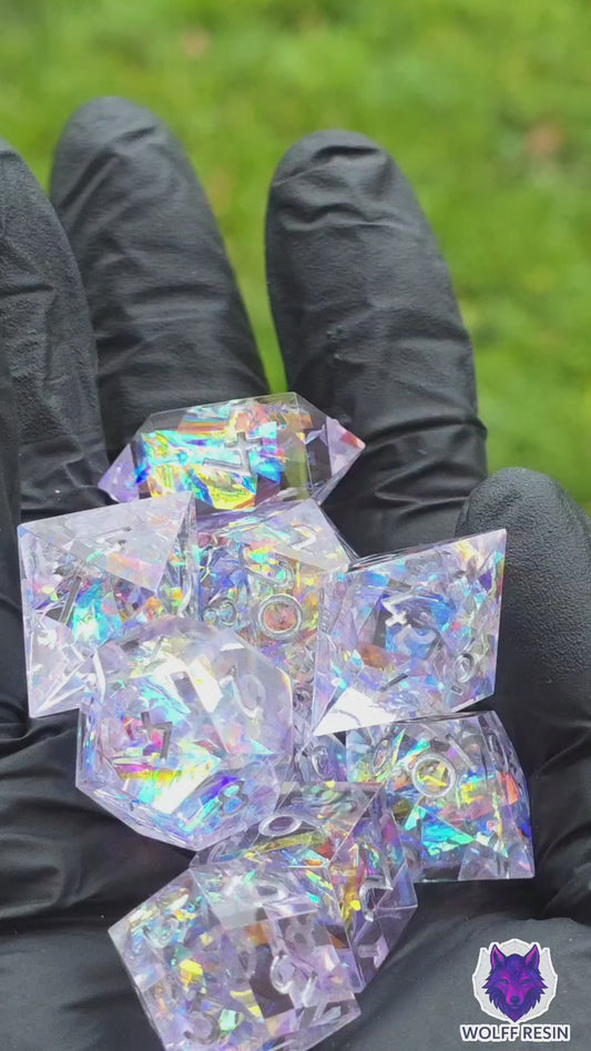 Polyedrisches Würfelset „Prism Aurora“ – Handgemachte Resinwürfel mit irisierendem Opal-Effekt | DnD Dice Set Pen and Paper TTRPG |