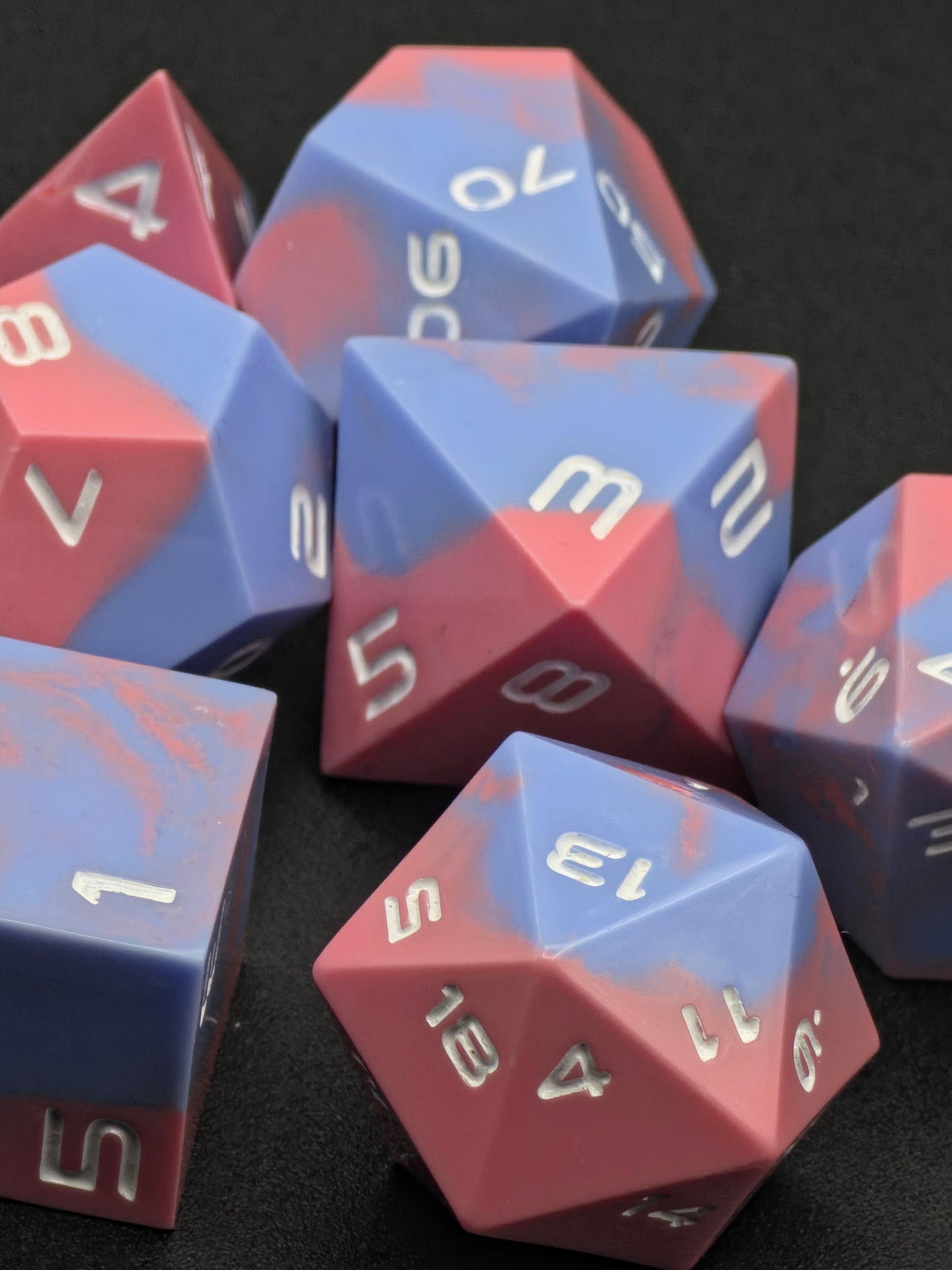 Zuckerwolken – Cotton Candy Resin Dice Set