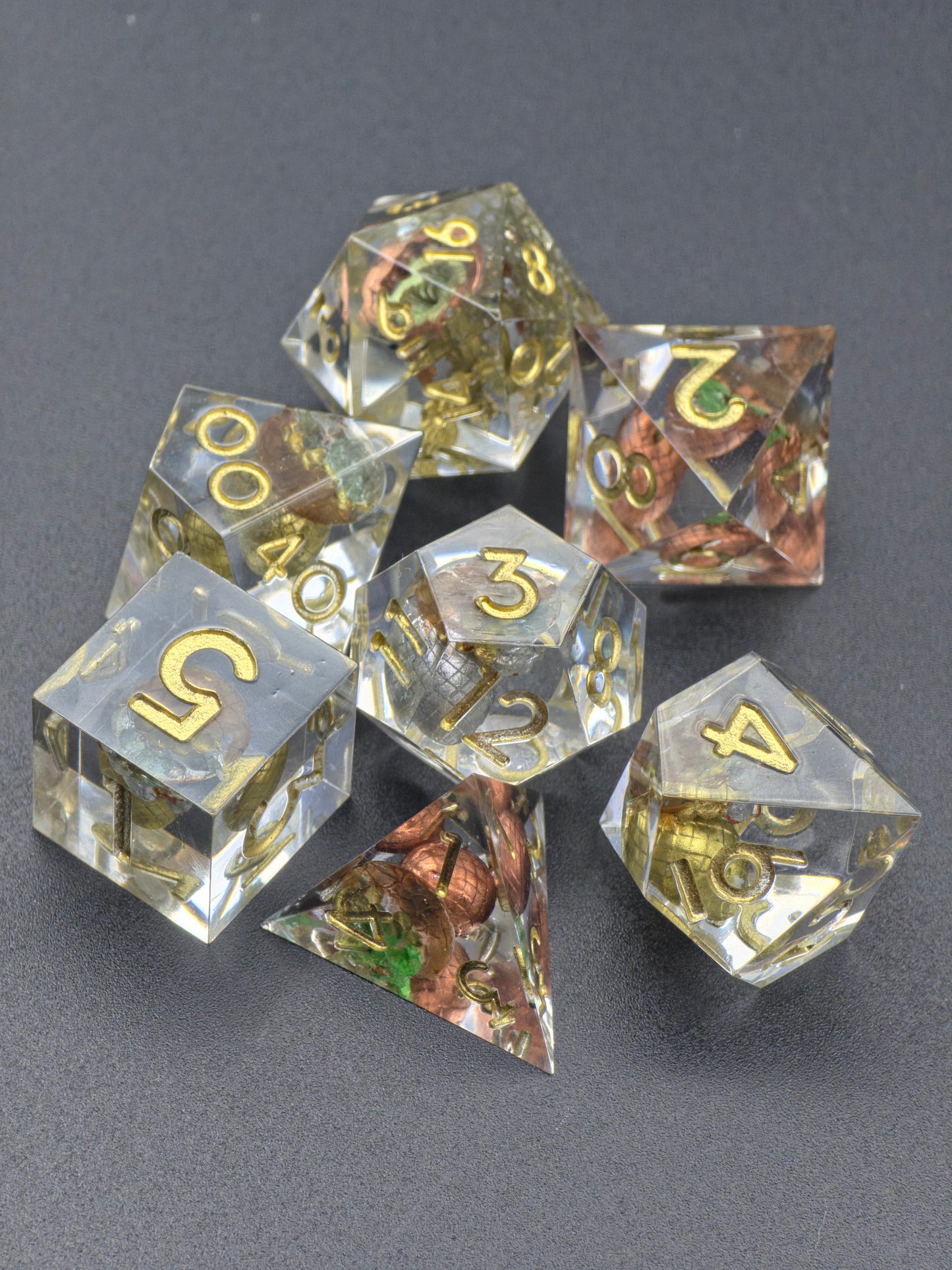 Würfelset „Goldene Wiederkehr“ – Handgemachtes Resin Dice Set mit Goldenem Phönix & Phönix-Eiern | DnD TTRPG Würfel