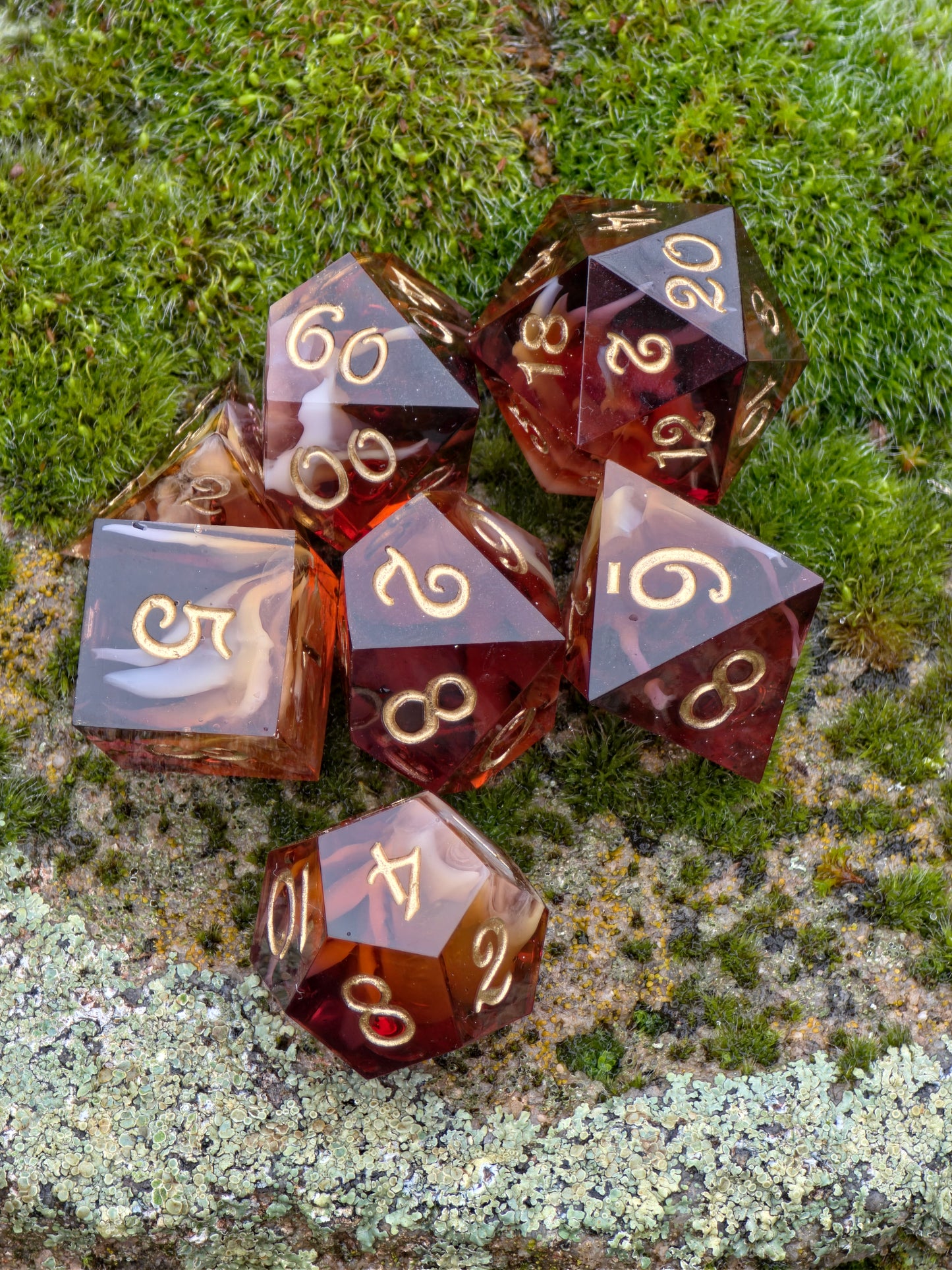 Polyedrisches Würfelset „Coffee Cream Swirl“ – Handgemachte Resinwürfel braun-creme mit Kaffee Swirl Effekt | DnD Dice Set TTRPG