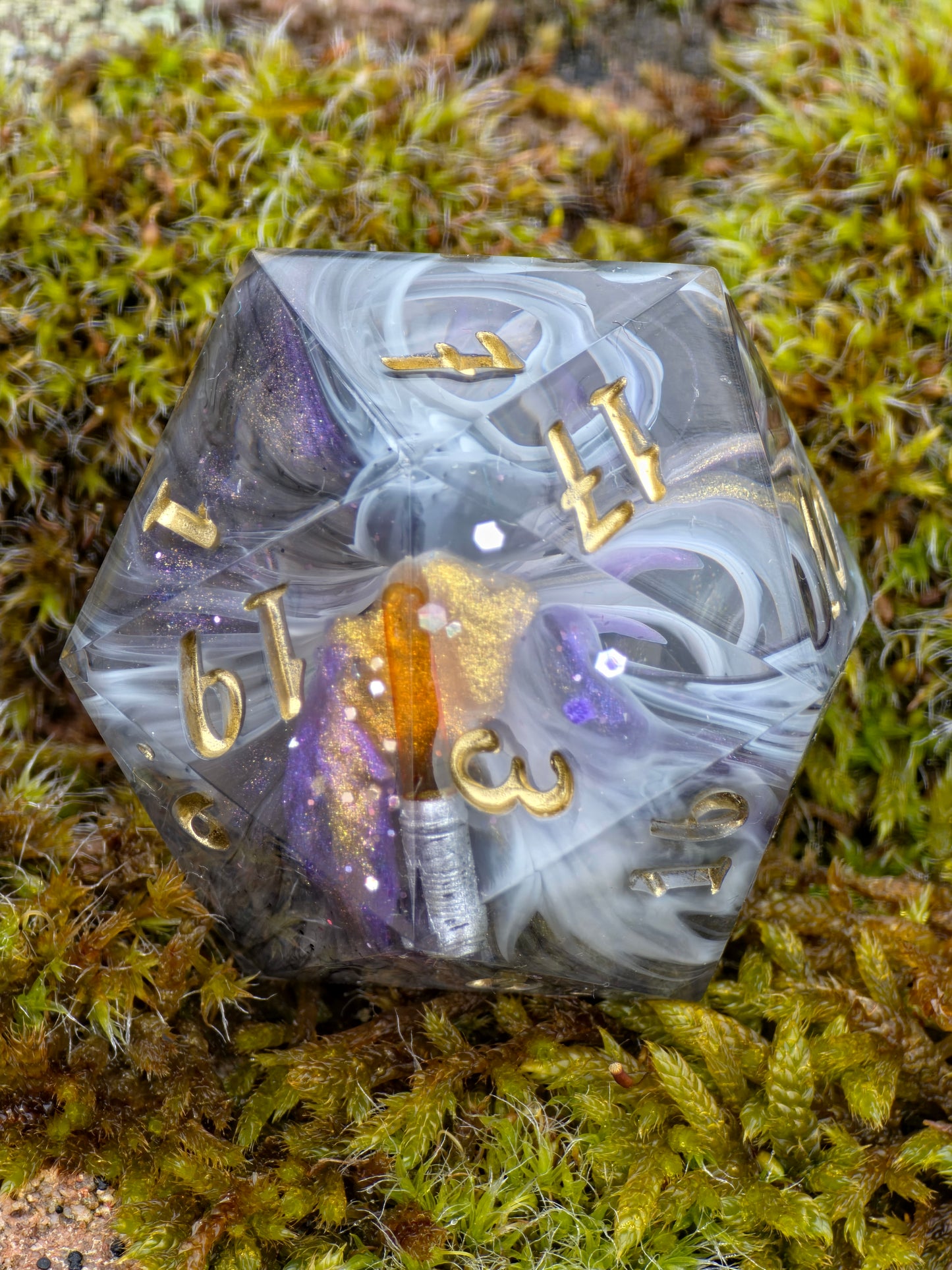 Chonk D20 "Riftblade Echo" - 35mm Resin Die with Light Blade & Dimensional Mist, Gold Numbers | Handmade TTRPG Dice