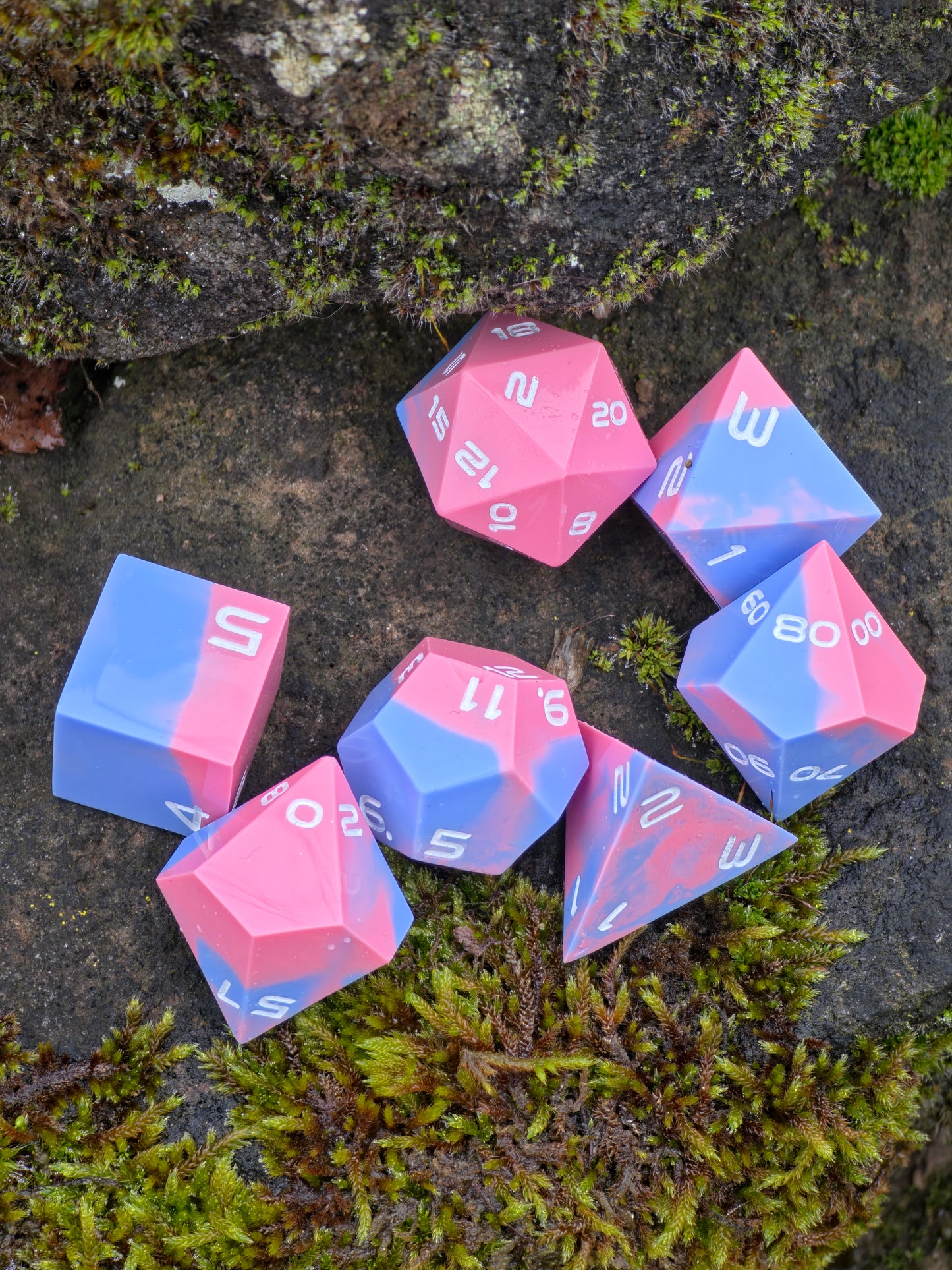 Zuckerwolken – Cotton Candy Resin Dice Set