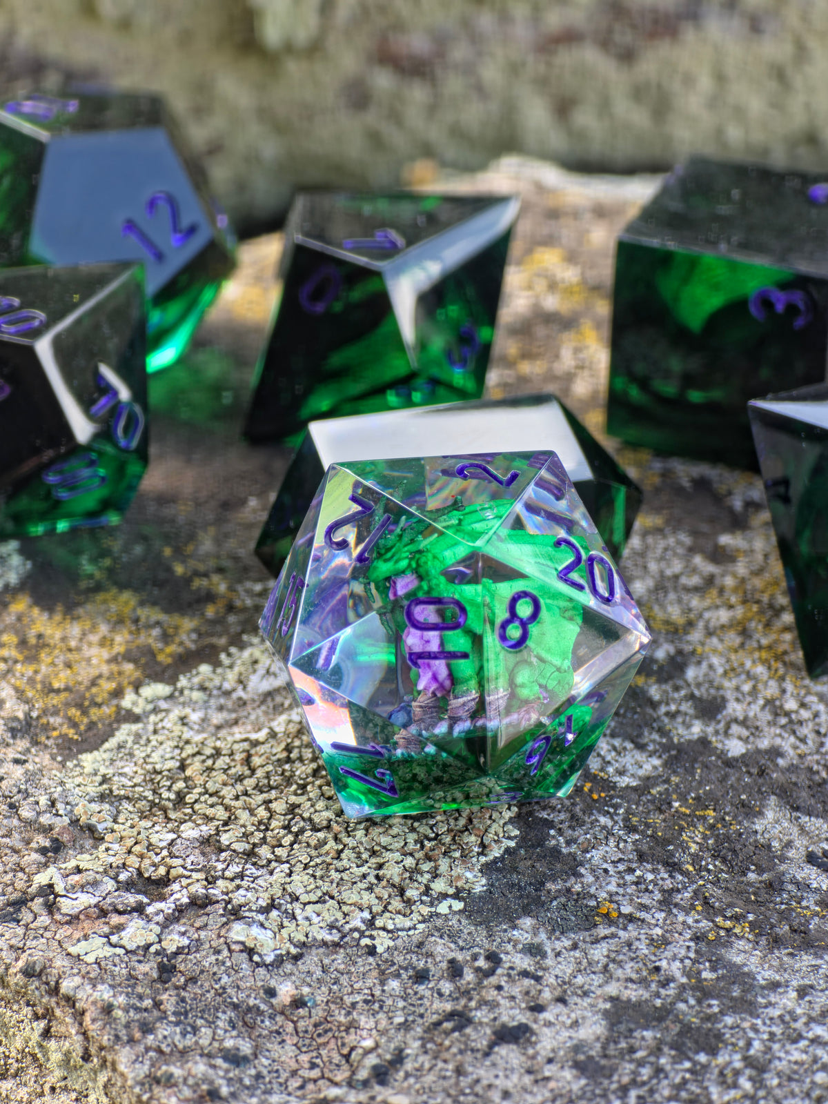 Guardian of the Emerald Dream - Ysera Inspired Würfelset – 7-teiliges DnD Dice Set | World of Warcraft Emerald Dream Dragon | Grüne Drachen Würfel | Handmade Resin Dice