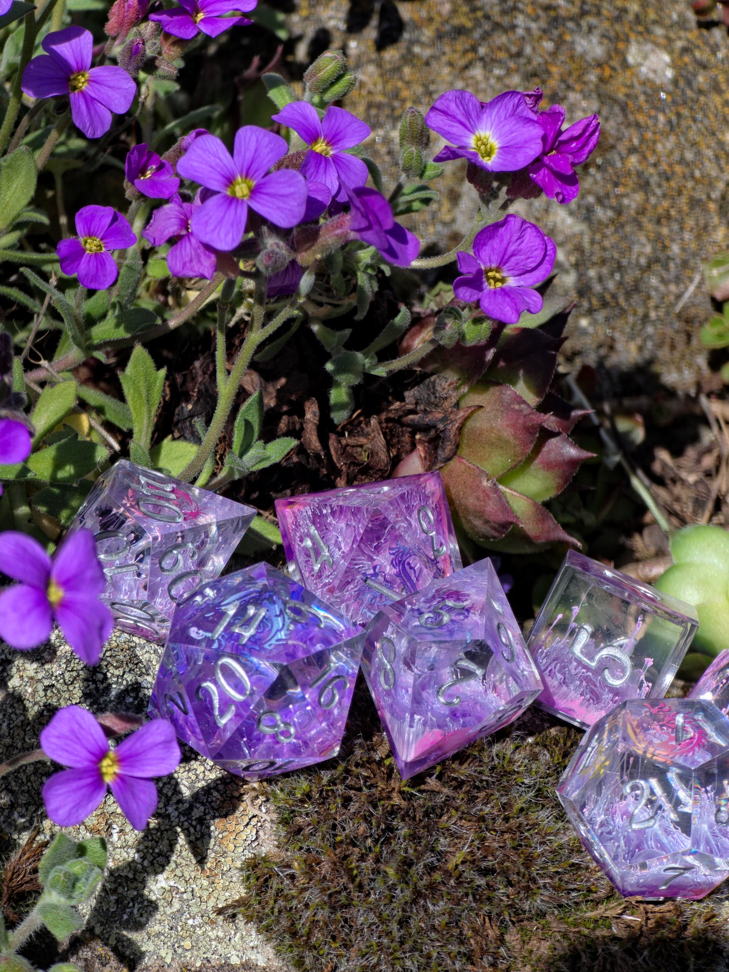 Fantasy Dragon Dice Set – Purple Pink Petri Resin Dice with Dragon Inside, Sharp Edge DnD Dice, Handmade TTRPG Dice