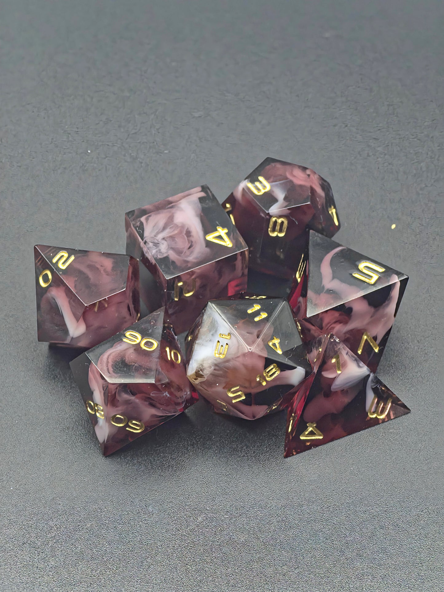 Würfelset „Velvet Espresso“ – Handgemachtes Resin Dice Set mit Coffee & Cream Cloud-Effekt | DnD TTRPG Würfel