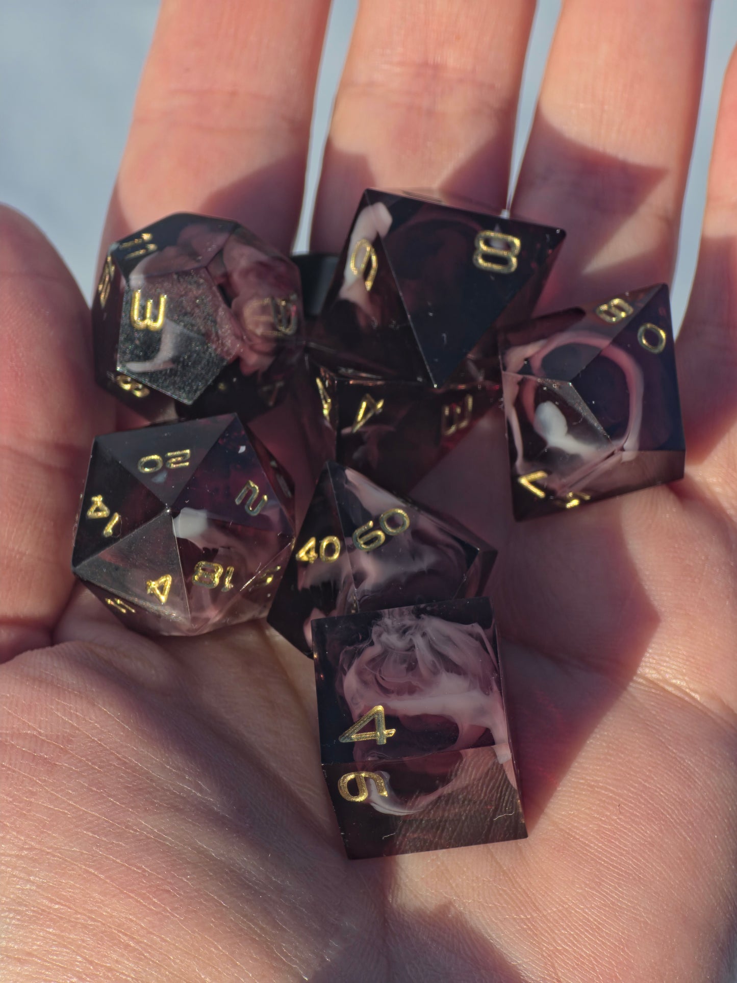 Würfelset „Velvet Espresso“ – Handgemachtes Resin Dice Set mit Coffee & Cream Cloud-Effekt | DnD TTRPG Würfel
