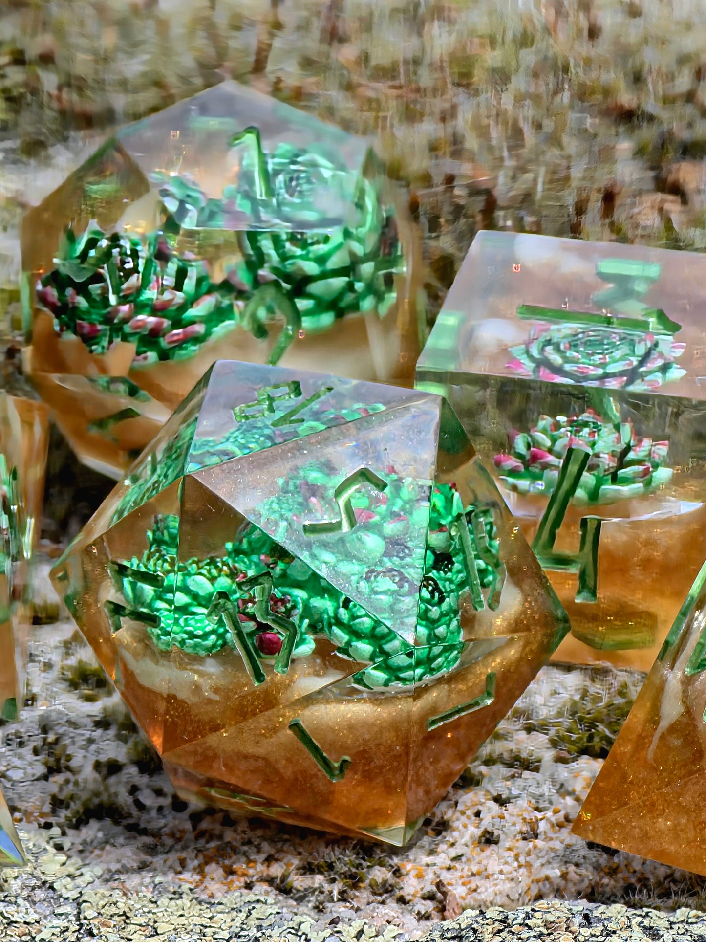 DnD Würfel Set Succulenten – Handgemachte Resin Würfel, Grün Gold Dice, Fantasy Würfel Set, RPG Dice,Mini succulent inserts, Nature