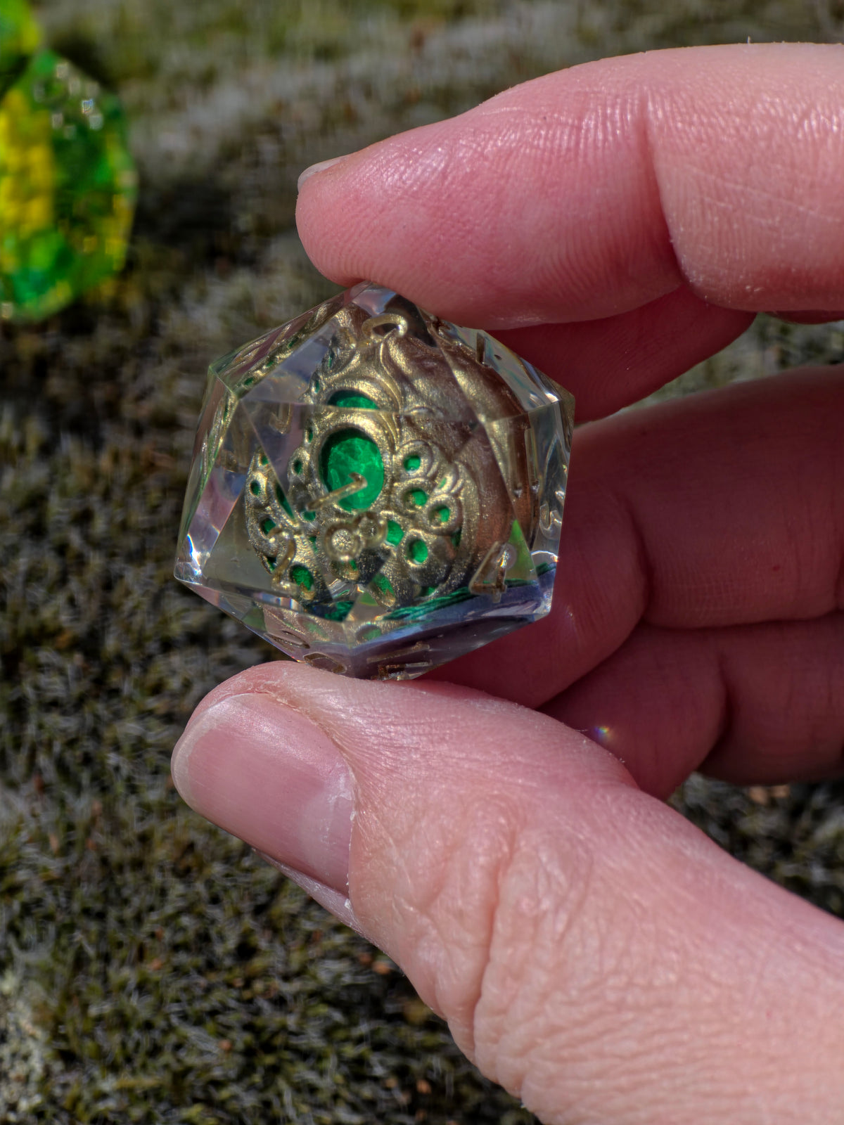 Stamina Vessel – Spirit of Hyrule Würfelset – Zelda Breath of the Wild & Tears of the Kingdom Inspired | Grünes DnD Dice Set mit Gold | Handmade Resin Würfel