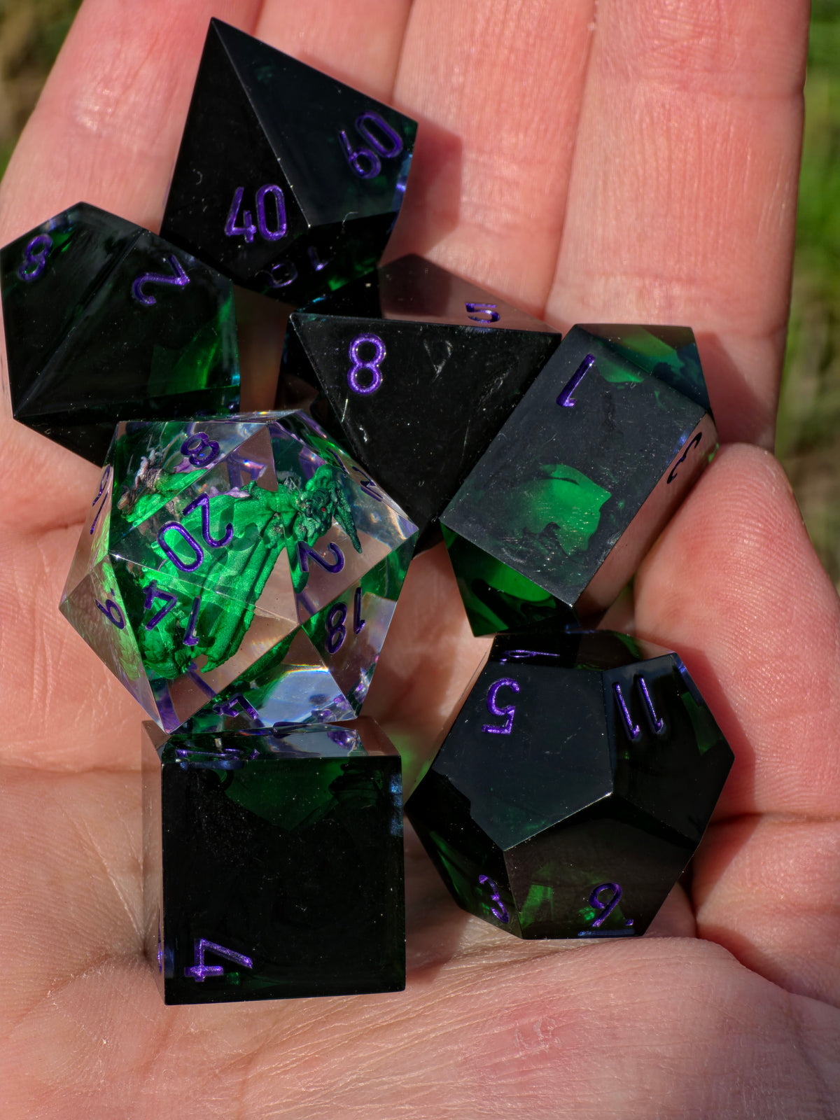 Guardian of the Emerald Dream - Ysera Inspired Würfelset – 7-teiliges DnD Dice Set | World of Warcraft Emerald Dream Dragon | Grüne Drachen Würfel | Handmade Resin Dice