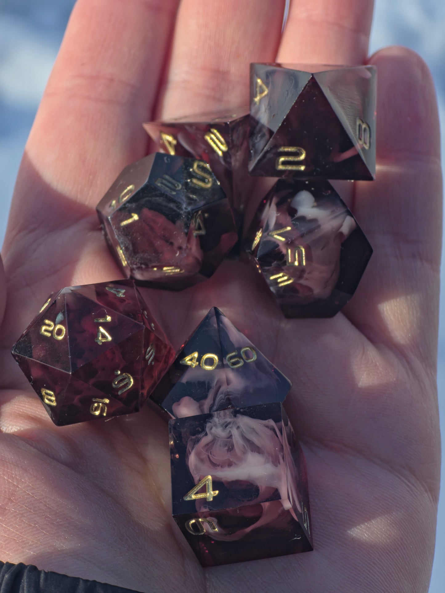 Würfelset „Velvet Espresso“ – Handgemachtes Resin Dice Set mit Coffee & Cream Cloud-Effekt | DnD TTRPG Würfel