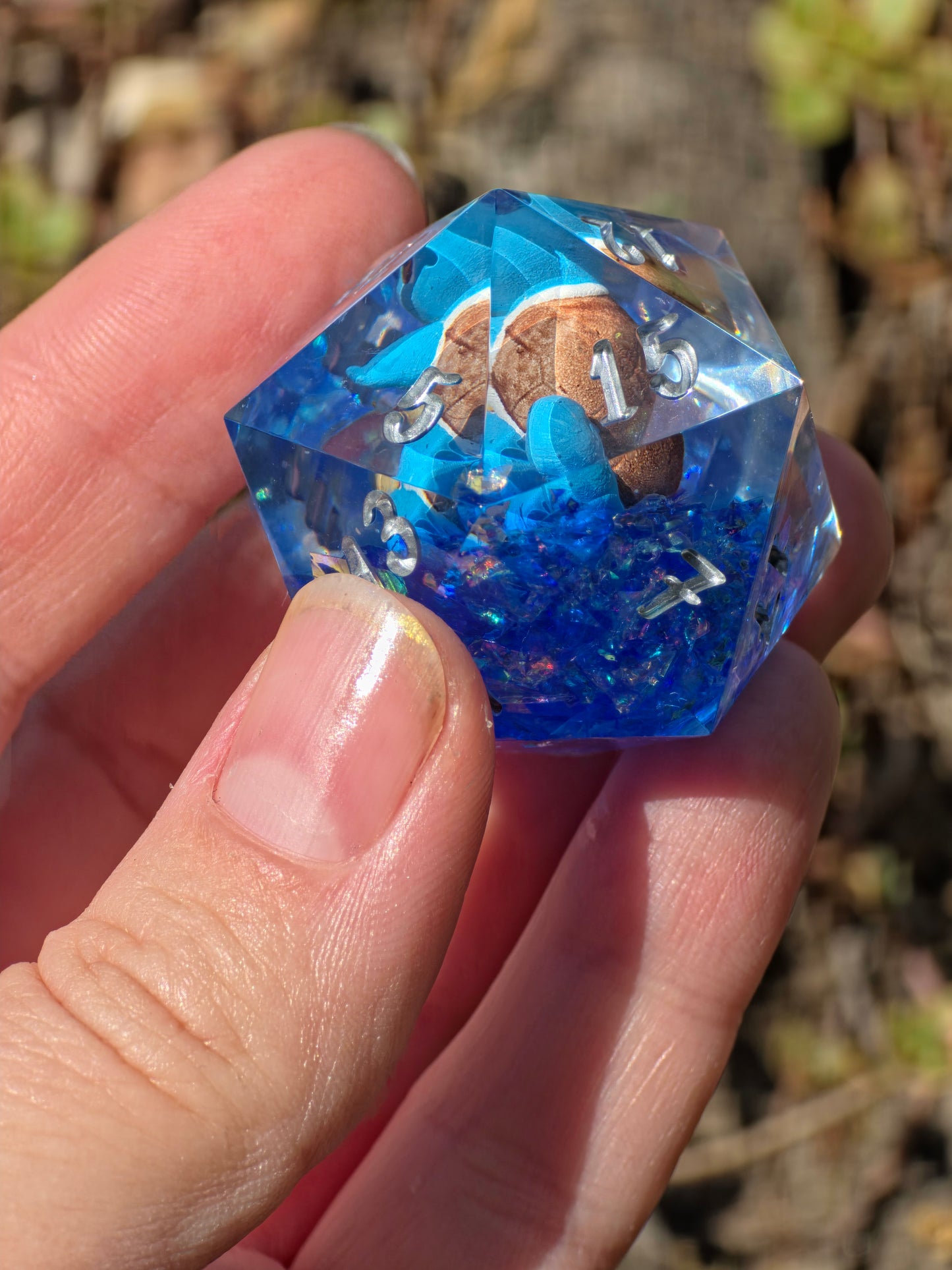 Shiggy – Midnight Ocean D20 40 mm – Pokémon-inspirierter Resin Würfel in Deep Ocean Blue XL DnD Sammlerwürfel