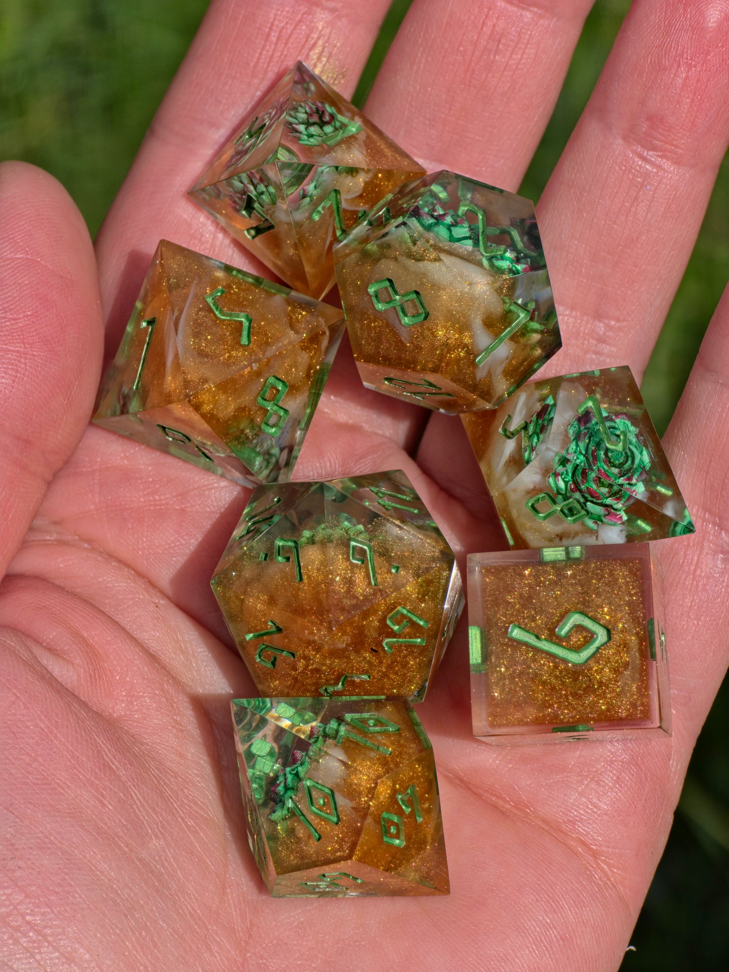 DnD Würfel Set Succulenten – Handgemachte Resin Würfel, Grün Gold Dice, Fantasy Würfel Set, RPG Dice,Mini succulent inserts, Nature