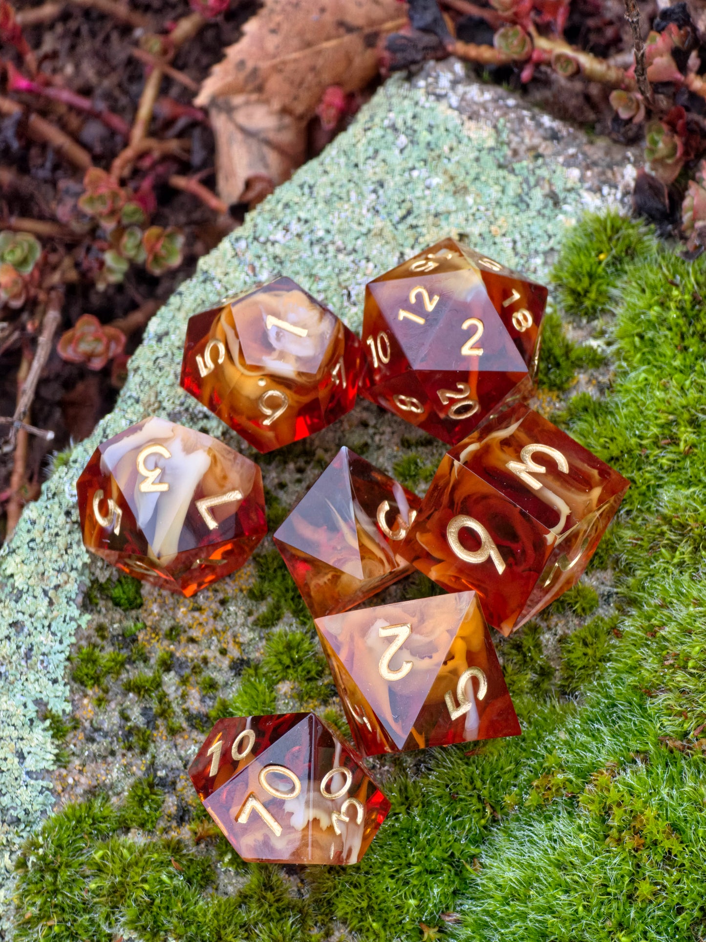 Polyedrisches Würfelset „Toffee Swirl Nebula“ – Handgemachte Resinwürfel karamell-toffee mit Cream Cloud Effekt | DnD Dice Set TTRPG