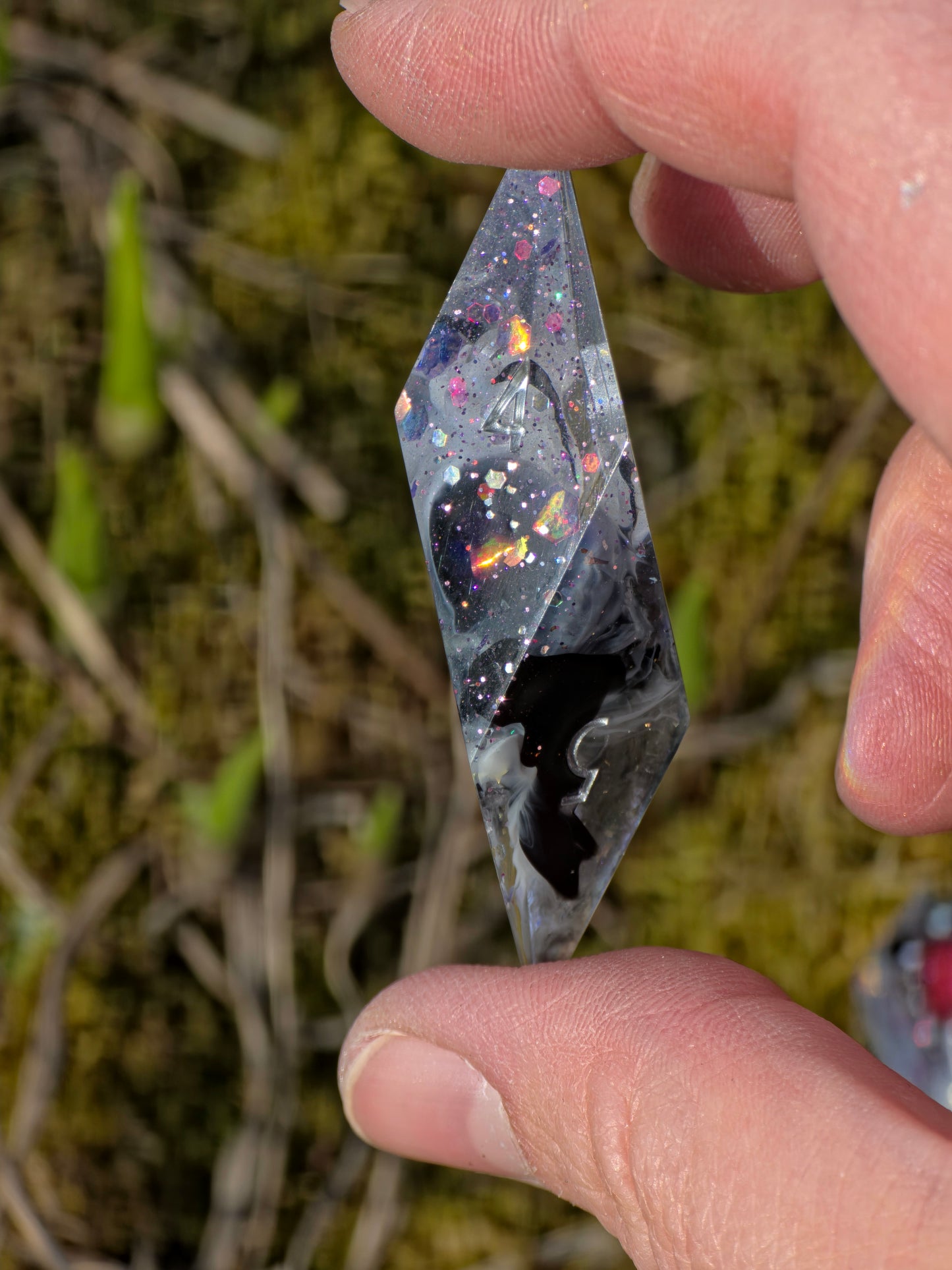 Glow in the Dark Planet elongated Dice Set – Space Resin Dice with Planets, Handmade Sharp Edge DnD Würfel, Galaxy TTRPG Dice