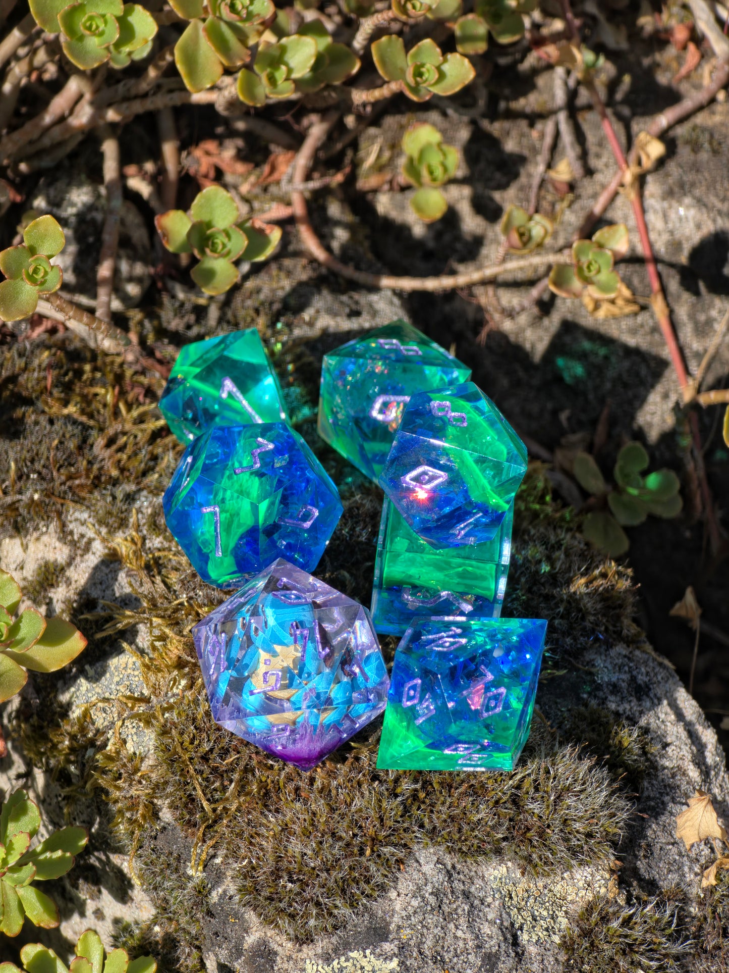 Shiggy – Mystic Tidal Bloom Würfelset – Handgefertigtes Pokémon inspiriertes Resin Dice Set | Petri-Effekt & Metallic Lila Zahlen Squirtle