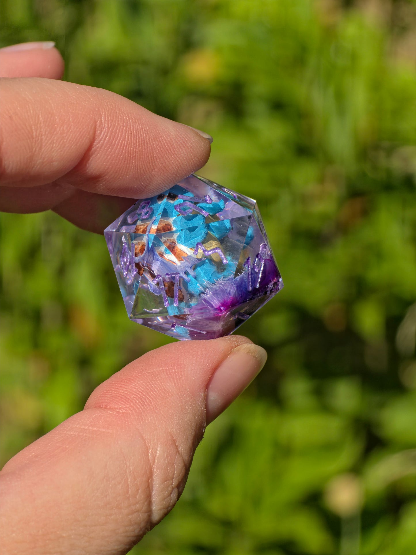 Shiggy – Mystic Tidal Bloom Würfelset – Handgefertigtes Pokémon inspiriertes Resin Dice Set | Petri-Effekt & Metallic Lila Zahlen Squirtle