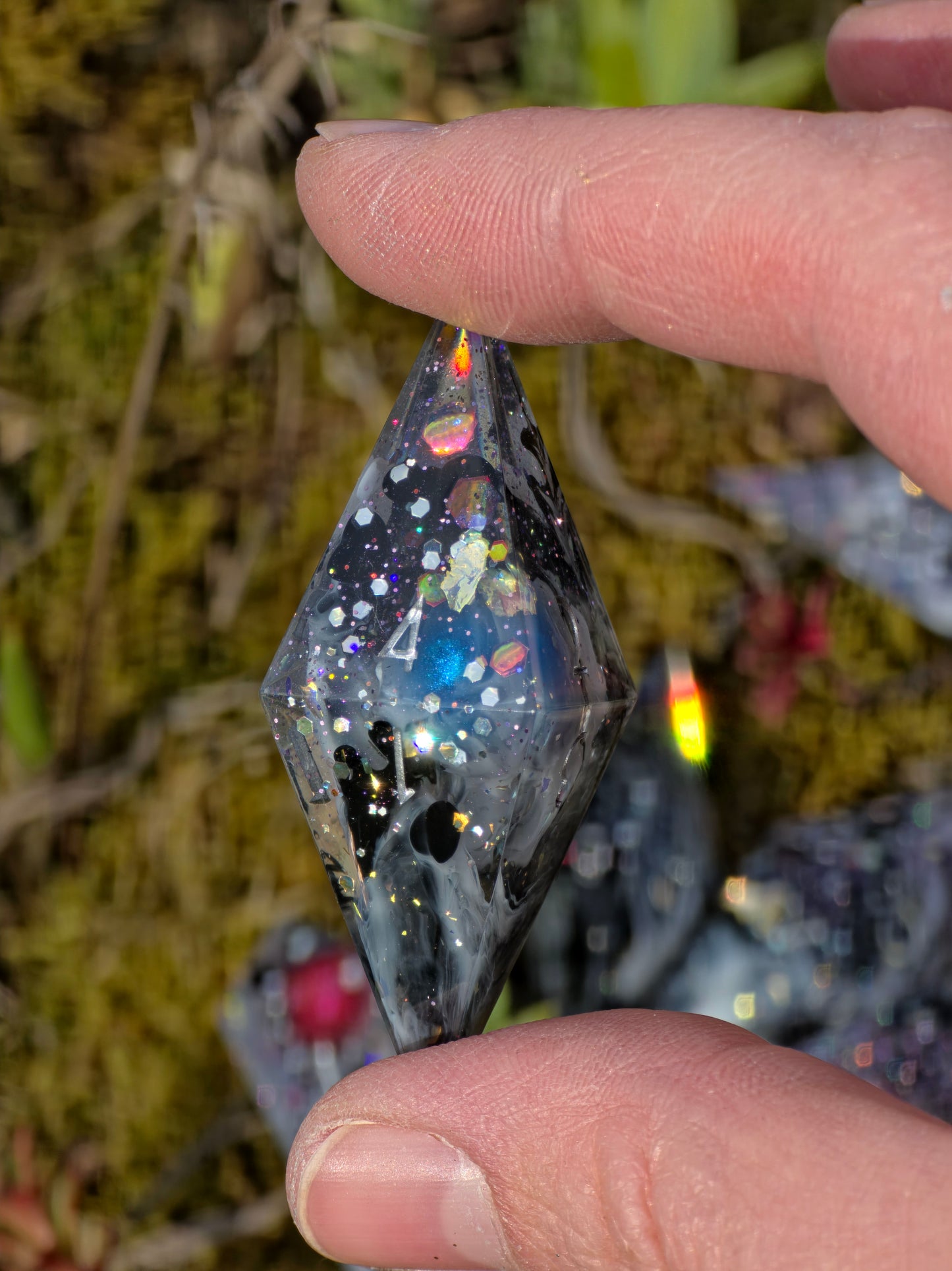 Glow in the Dark Planet elongated Dice Set – Space Resin Dice with Planets, Handmade Sharp Edge DnD Würfel, Galaxy TTRPG Dice