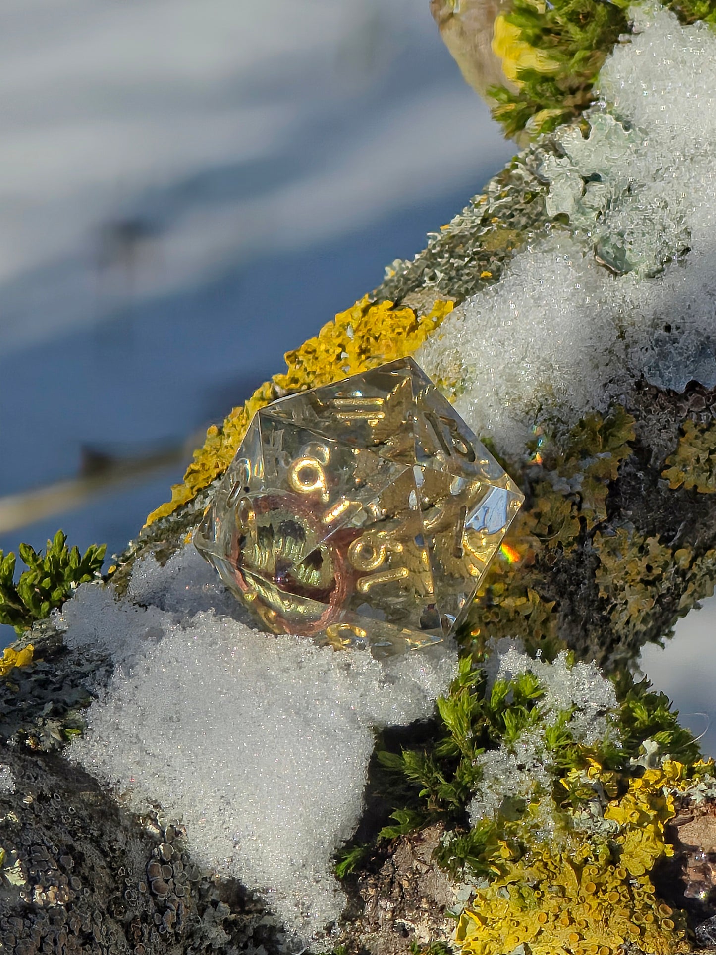 Würfelset „Goldene Wiederkehr“ – Handgemachtes Resin Dice Set mit Goldenem Phönix & Phönix-Eiern | DnD TTRPG Würfel
