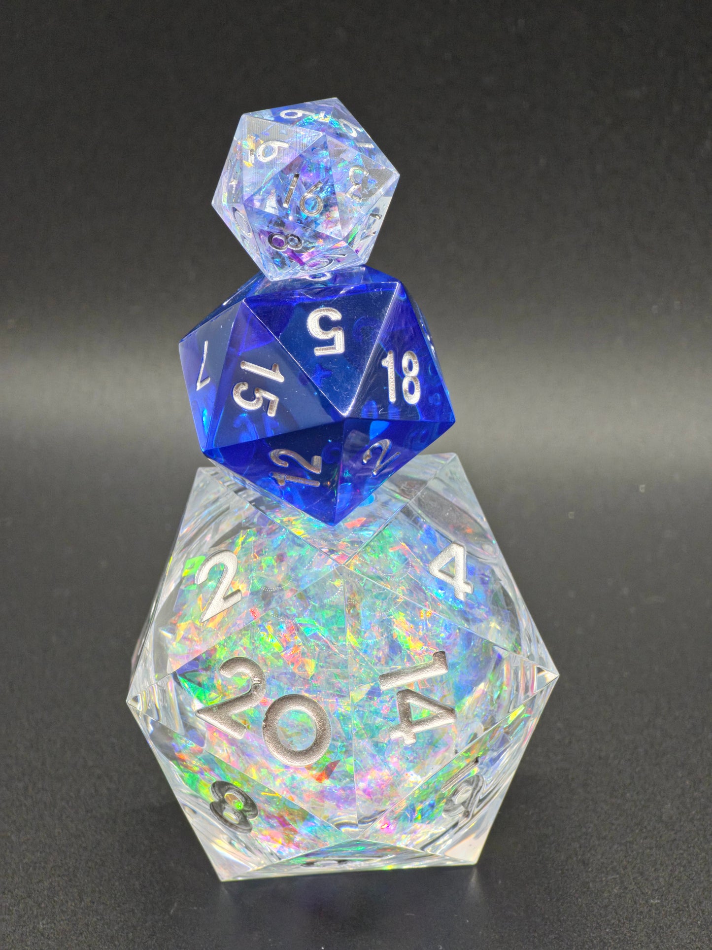 Legendärer Polyedrischer D20 55mm – Liquid Core Opal Artefakt Würfel | Handgemachter XL Resinwürfel | DnD Dice Pen and Paper TTRPG Fantasy Würfel
