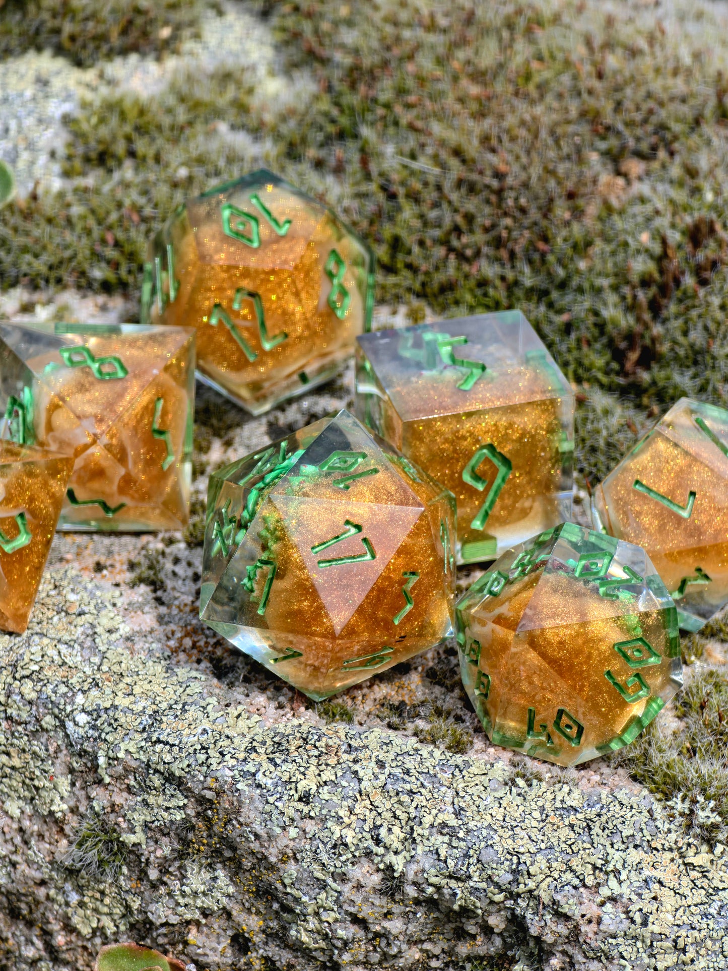DnD Würfel Set Succulenten – Handgemachte Resin Würfel, Grün Gold Dice, Fantasy Würfel Set, RPG Dice,Mini succulent inserts, Nature