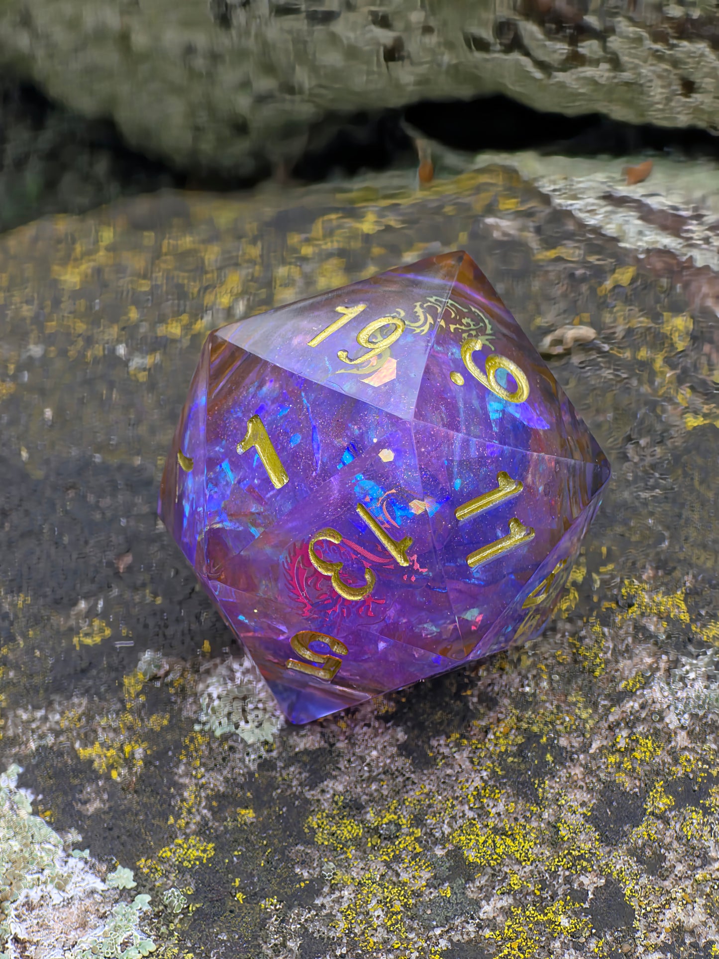 Polyedrischer Chonk D20 Liquid Core Dice 35 mm – Dragon Spirit Edition | Handgemachter Resin Würfel mit Drachen & Galaxy Look | DnD Dice