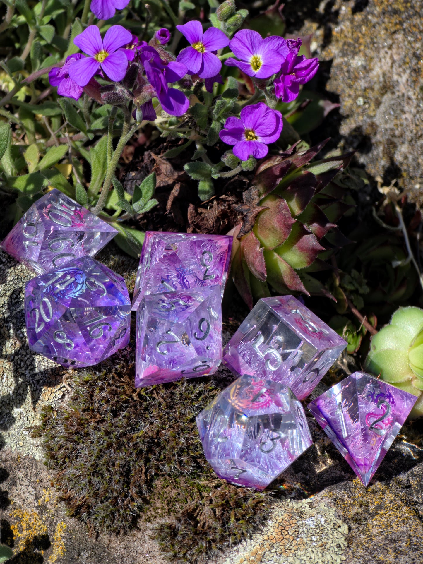 Fantasy Dragon Dice Set – Purple Pink Petri Resin Dice with Dragon Inside, Sharp Edge DnD Dice, Handmade TTRPG Dice